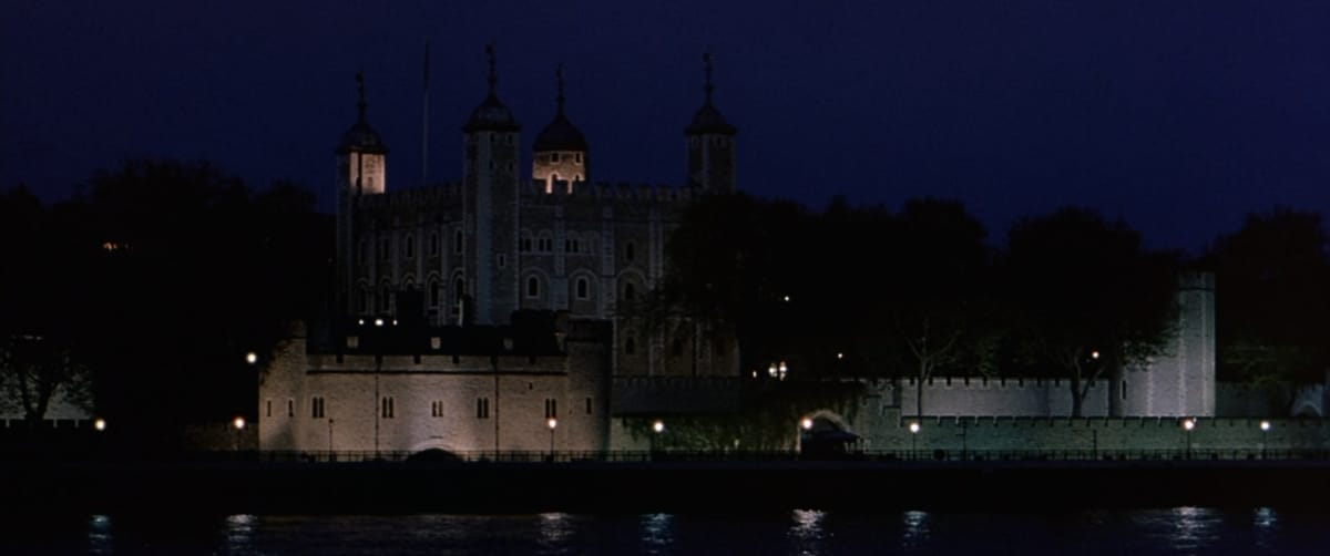 Johnny English — Tower of London