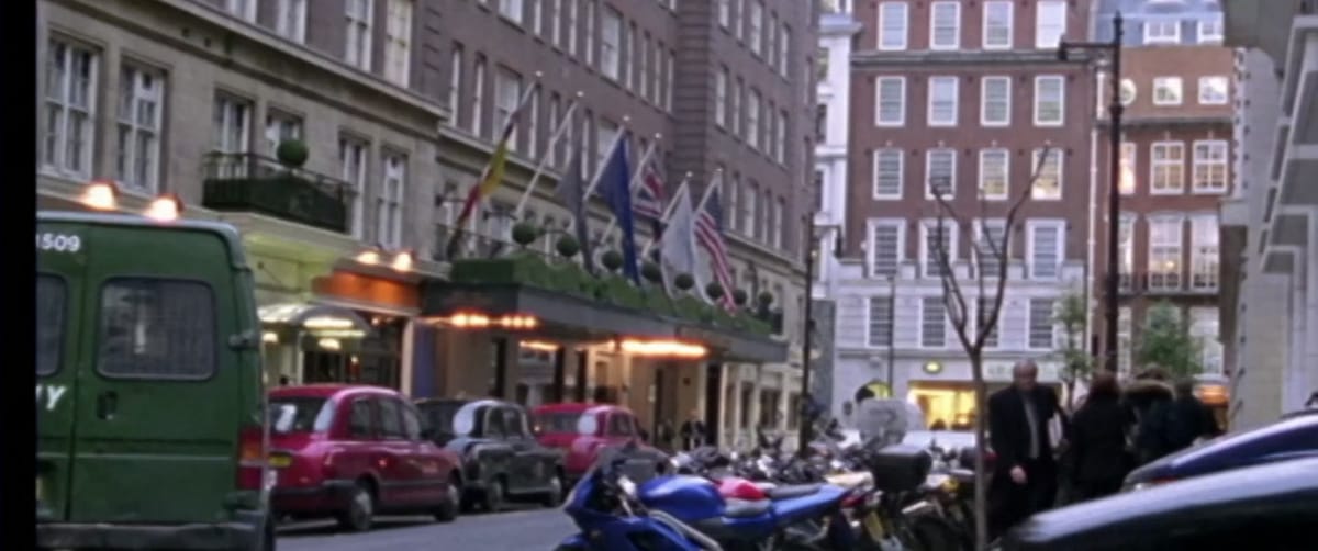 Royal Paramount Hotel